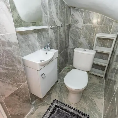 Villa Gelincik, *